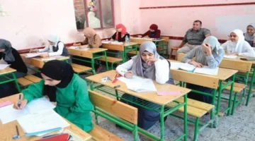 ✳️ موعد الصف.. تفاصيل امتحانات نصف العام 2026 والراحة القصيرة بين الفصول في المدارس والجامعات